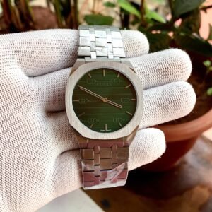Gucci 25H Ocean Green Quartz Timepiece